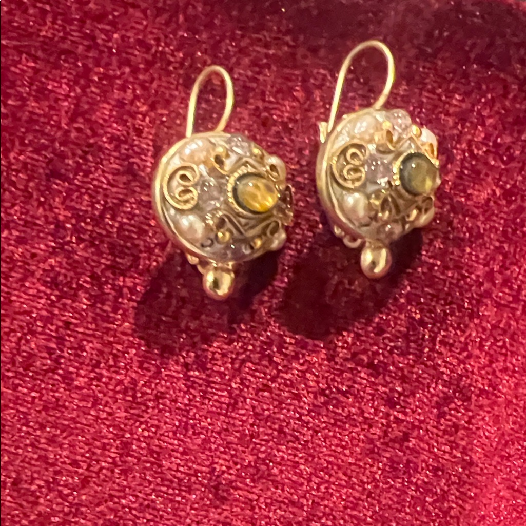 Gold Filigree Drop Earrings With Amber Accent